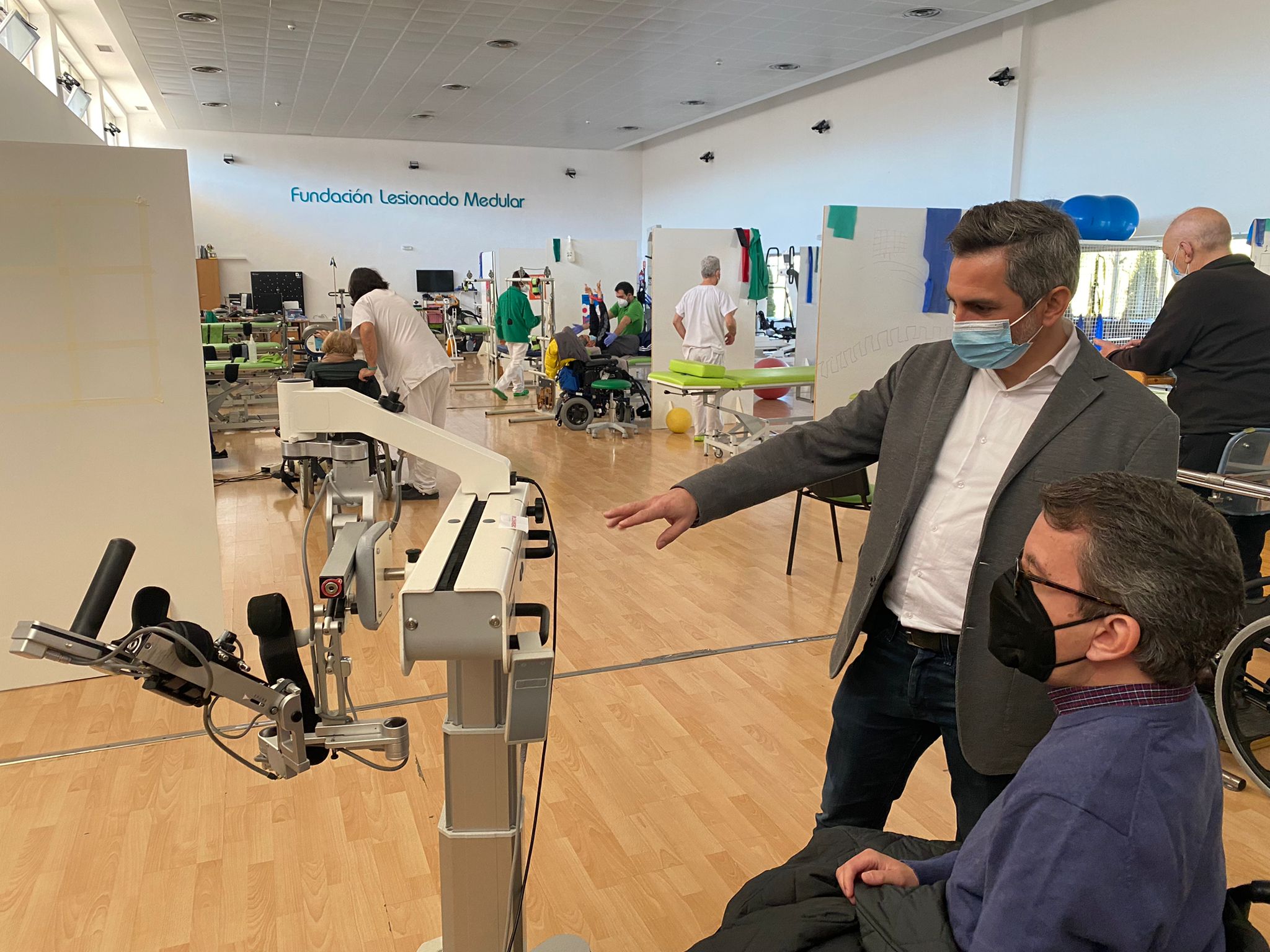 Aniorte visita la Asociación de Personas con Lesión Medular y otras discapacidades físicas de la Comunidad de Madrid (ASPAYM Madrid)
